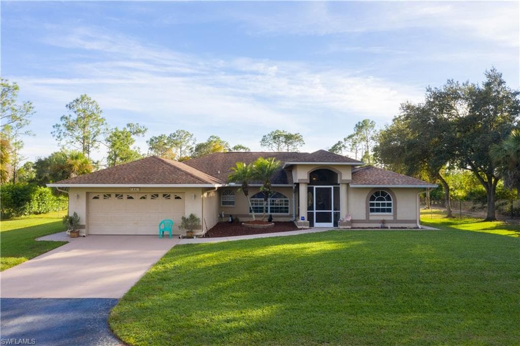 60 25th Ave NW, Naples, FL 34120-4