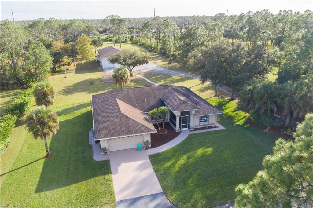 60 25th Ave NW, Naples, FL 34120-6