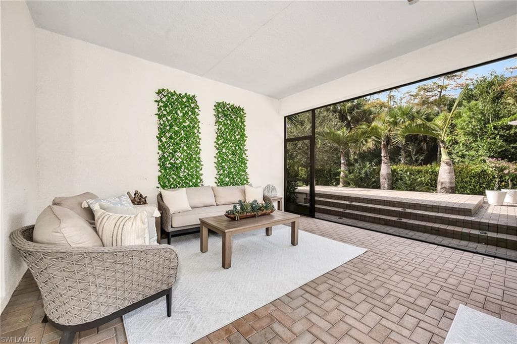 11241 Daphne Ct, Naples, FL 34120-30