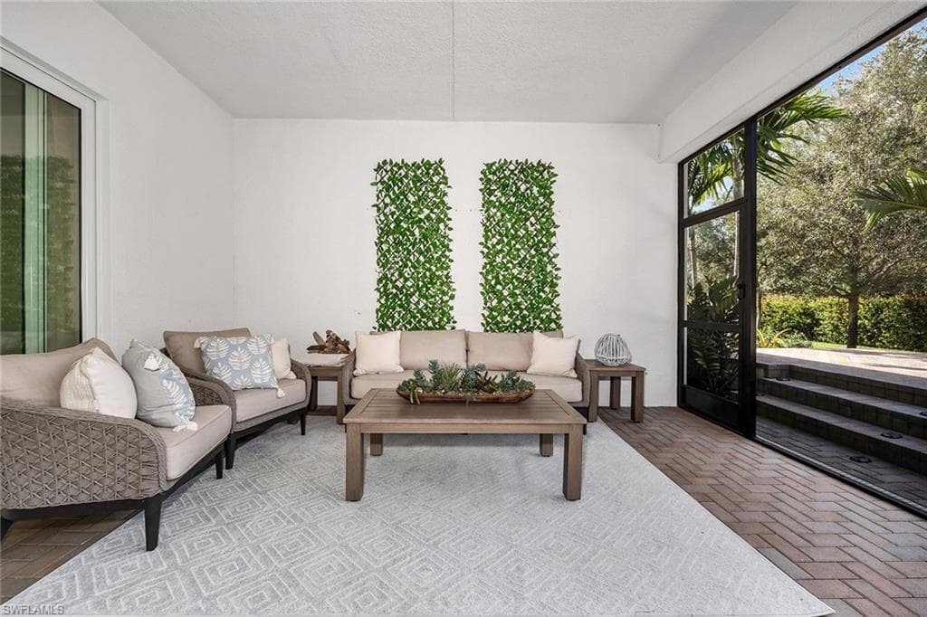 11241 Daphne Ct, Naples, FL 34120-33