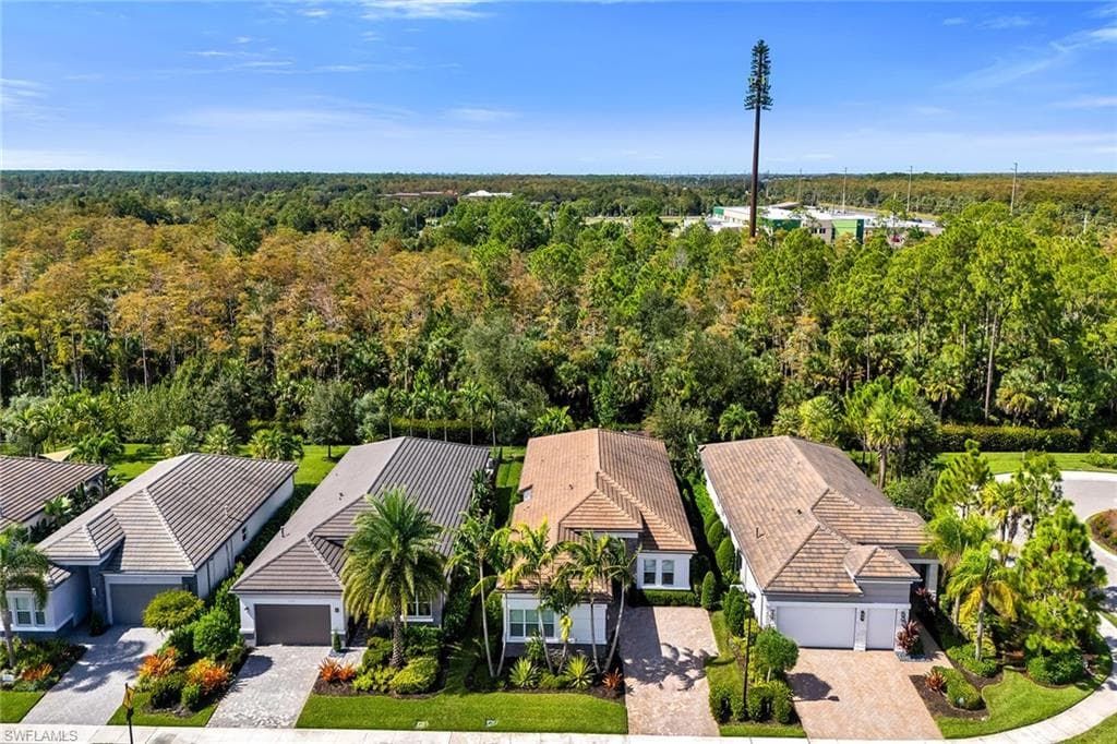 11241 Daphne Ct, Naples, FL 34120-44