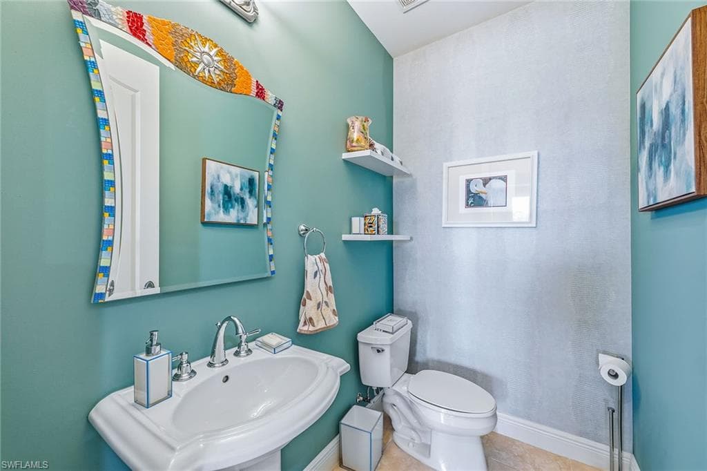 558 Avellino Isles Cir 102, Naples, FL 34119-22