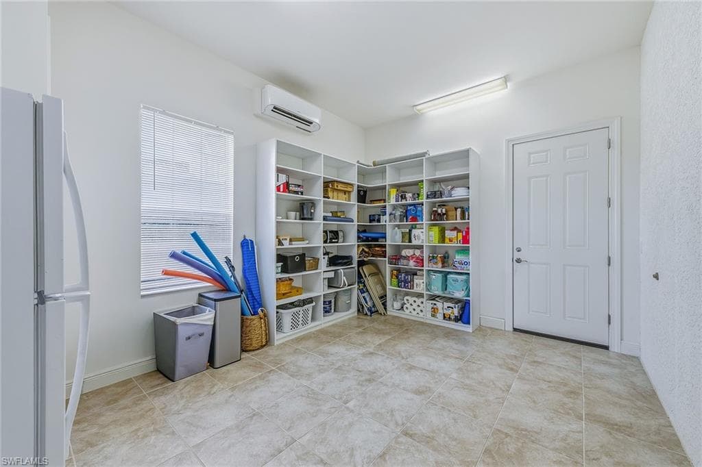 558 Avellino Isles Cir 102, Naples, FL 34119-24