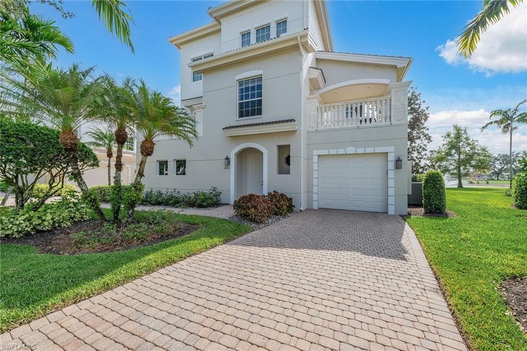 558 Avellino Isles Cir 102, Naples, FL 34119-1