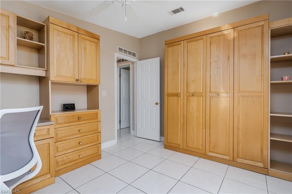 255 Riverwood Rd, Naples, FL 34114-25