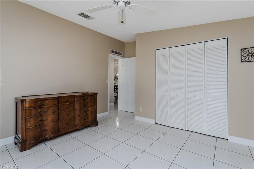 255 Riverwood Rd, Naples, FL 34114-27