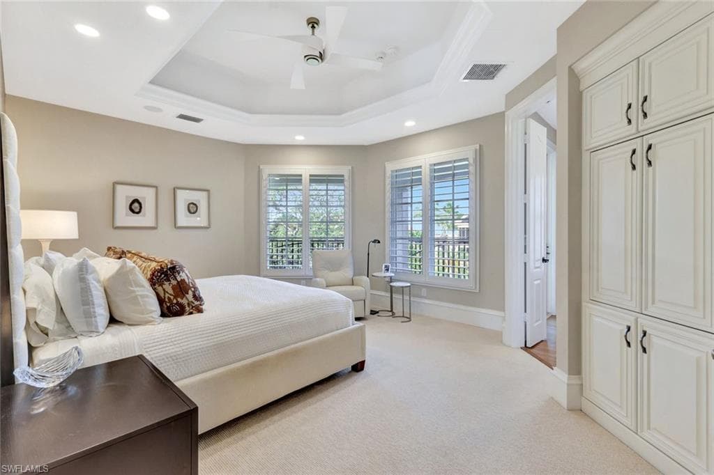 195 Beach Dr, Marco Island, FL 34145-15