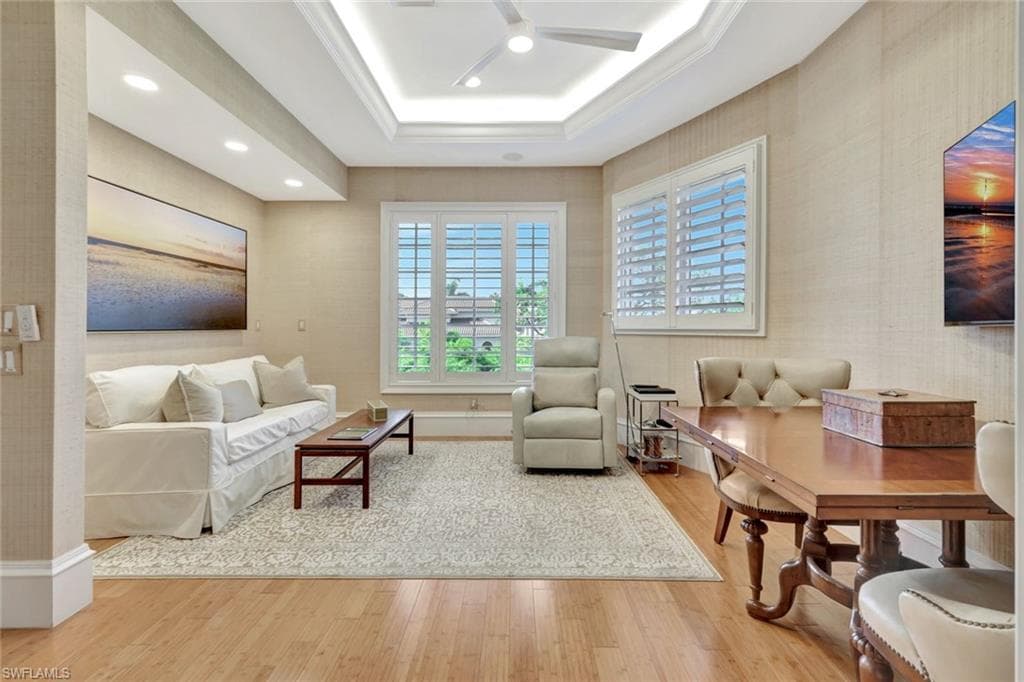 195 Beach Dr, Marco Island, FL 34145-18