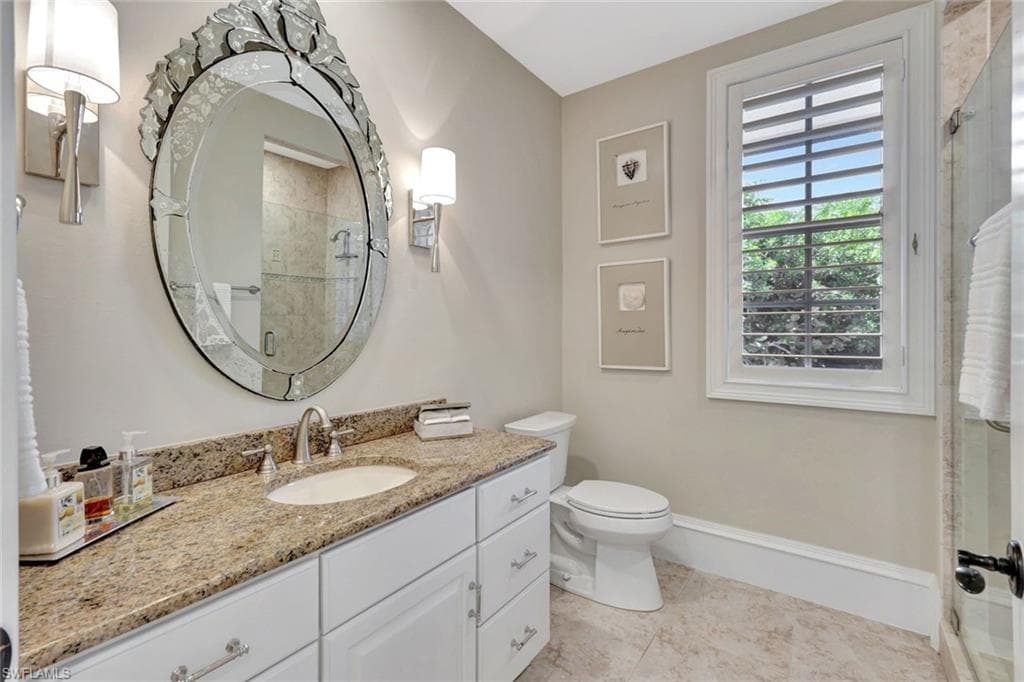 195 Beach Dr, Marco Island, FL 34145-25