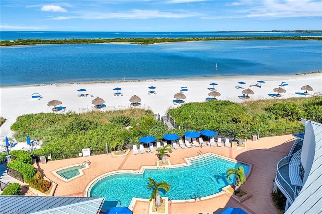 195 Beach Dr, Marco Island, FL 34145-30