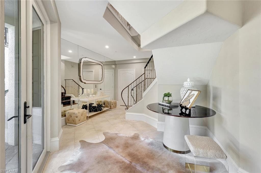 195 Beach Dr, Marco Island, FL 34145-2