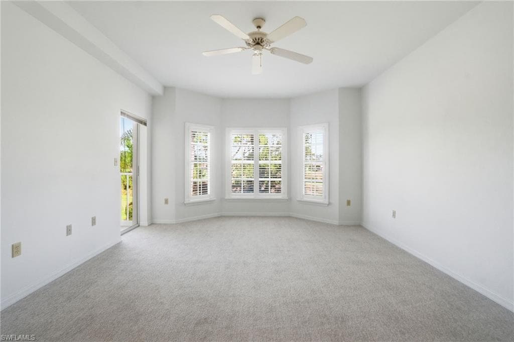 6025 Chardonnay Ln 202, Naples, FL 34119-9