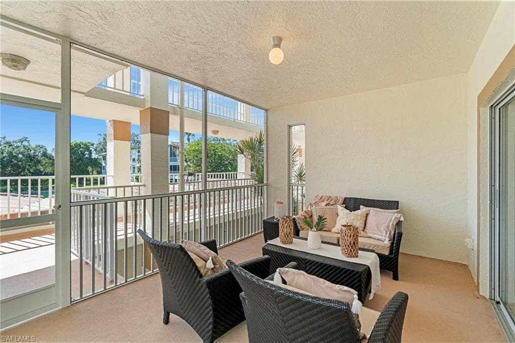 6025 Chardonnay Ln 202, Naples, FL 34119-12