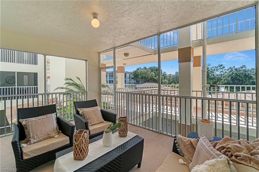 6025 Chardonnay Ln 202, Naples, FL 34119-13