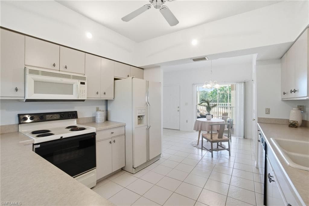 6025 Chardonnay Ln 202, Naples, FL 34119-19