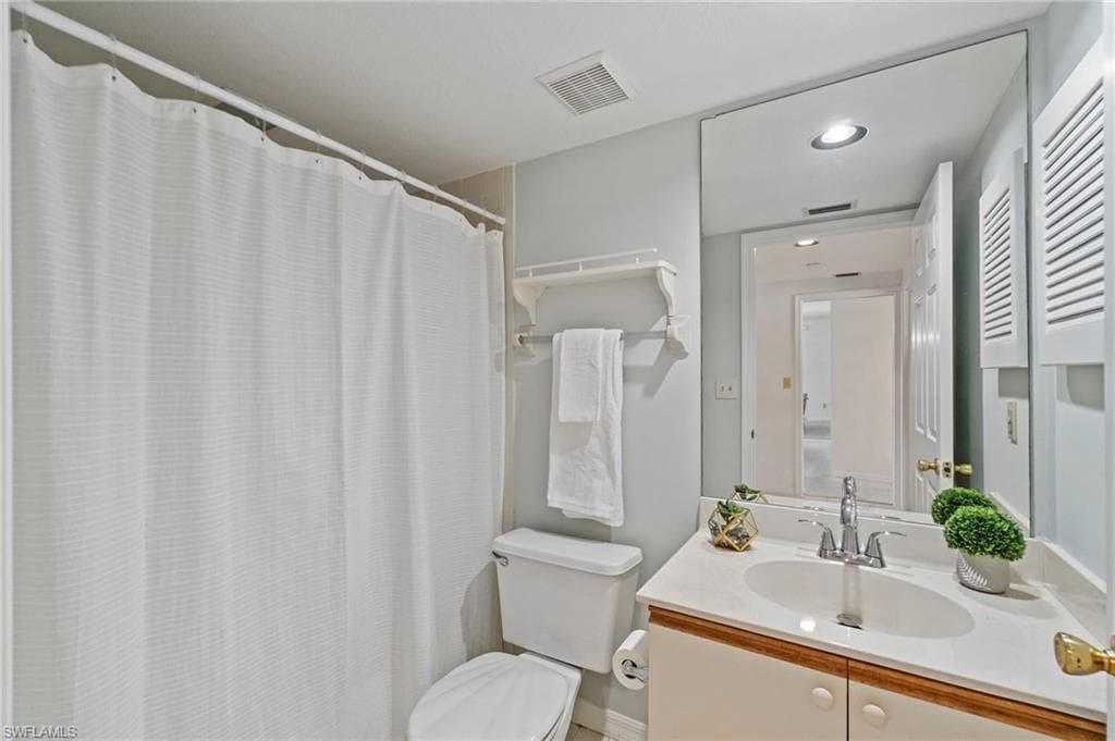 6025 Chardonnay Ln 202, Naples, FL 34119-29