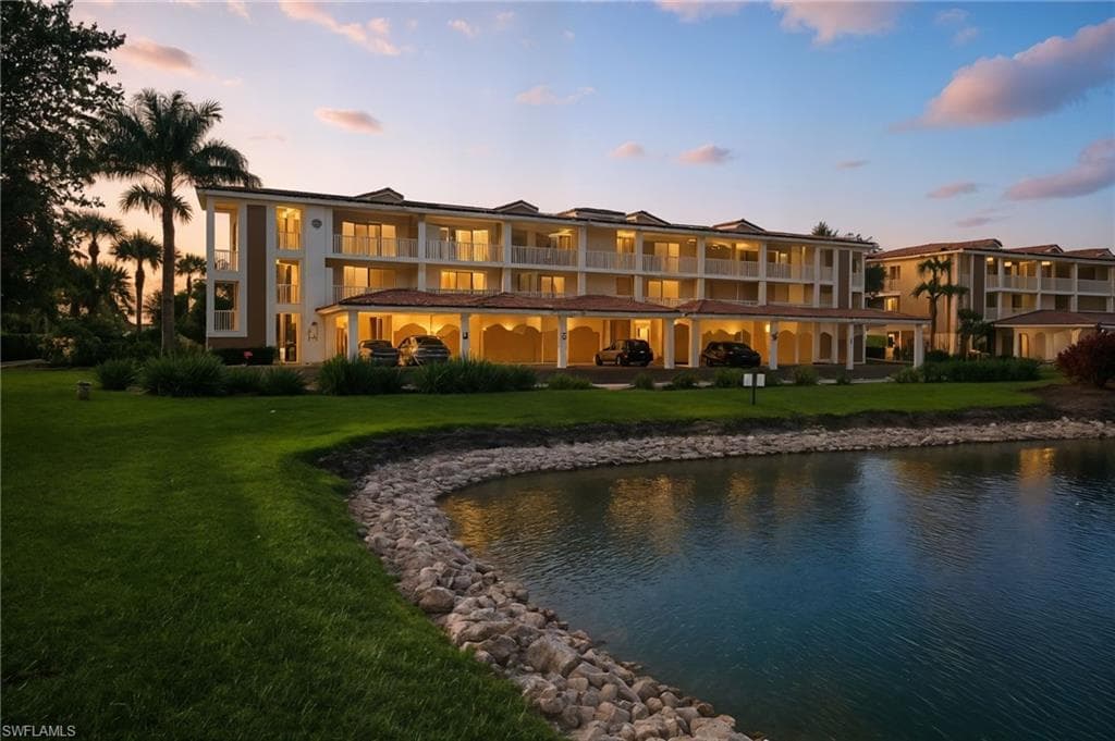 6025 Chardonnay Ln 202, Naples, FL 34119-2