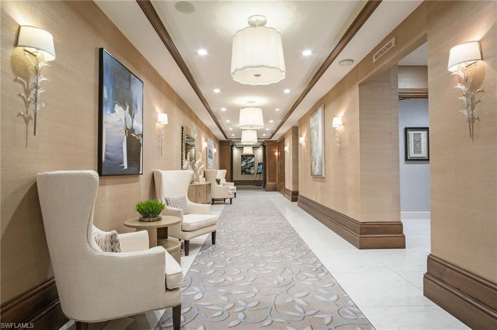 6025 Chardonnay Ln 202, Naples, FL 34119-41