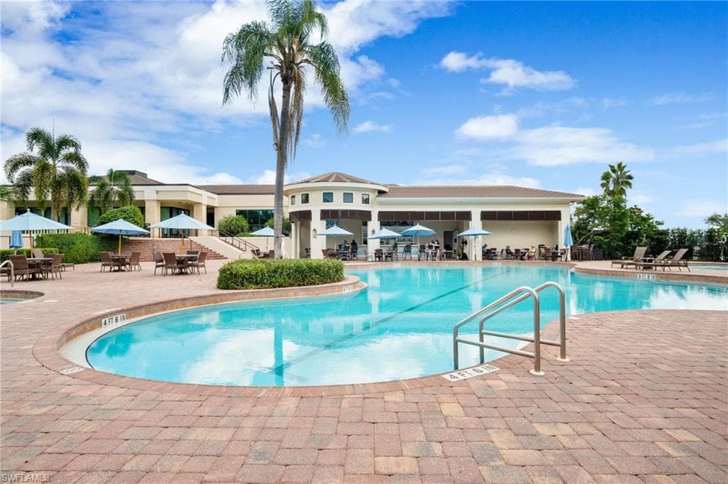 6025 Chardonnay Ln 202, Naples, FL 34119-47