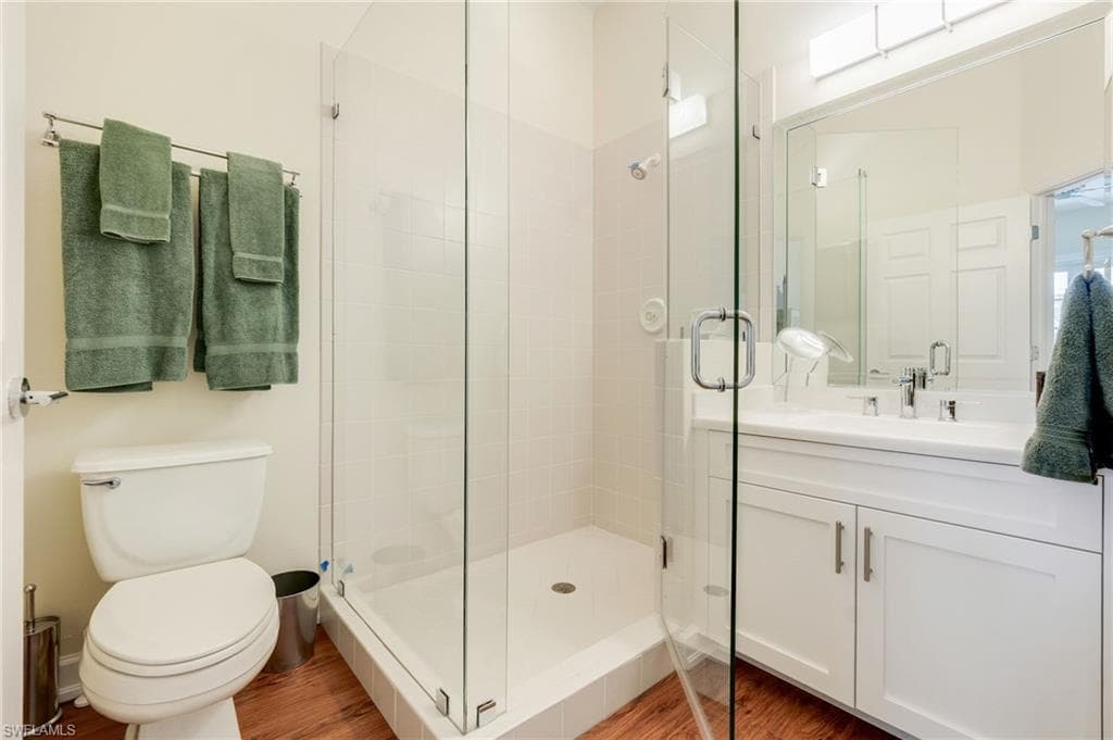 19000 Sapphire Shores Ln 202, Estero, FL 33928-17