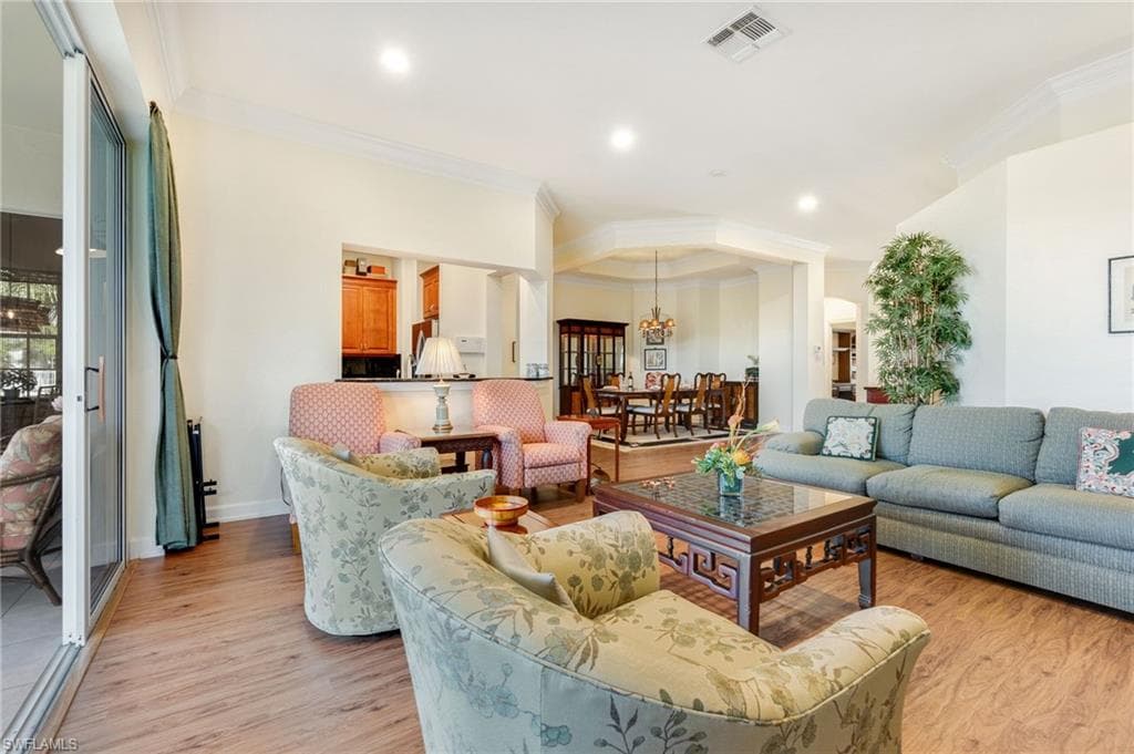 19000 Sapphire Shores Ln 202, Estero, FL 33928-4