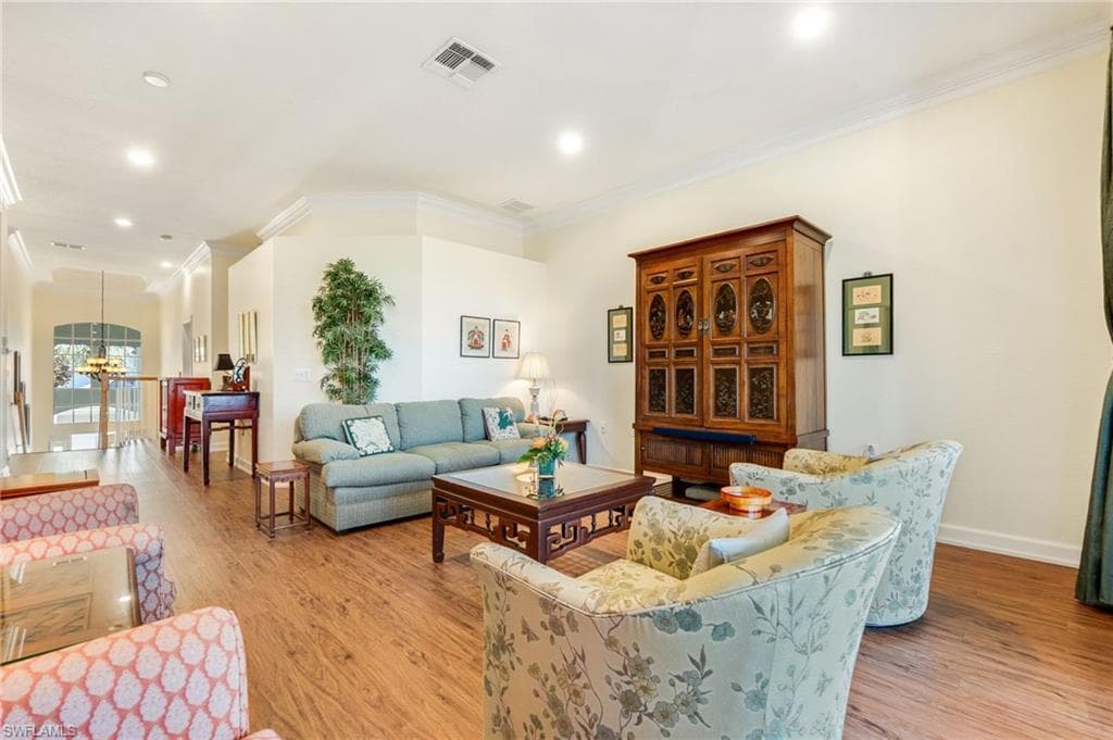 19000 Sapphire Shores Ln 202, Estero, FL 33928-6