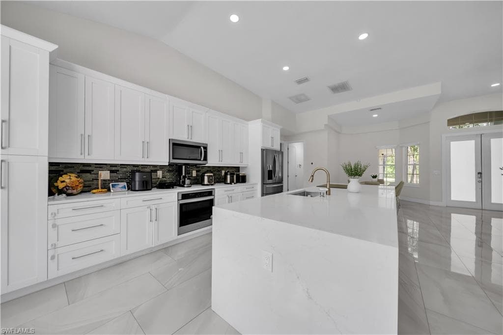 860 Desoto Blvd N, Naples, FL 34120-15