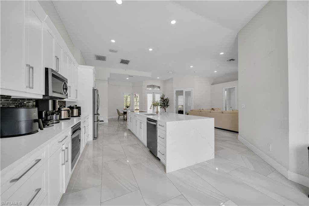 860 Desoto Blvd N, Naples, FL 34120-18