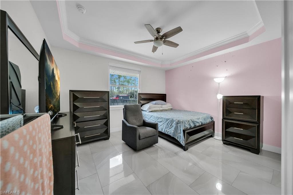 860 Desoto Blvd N, Naples, FL 34120-24