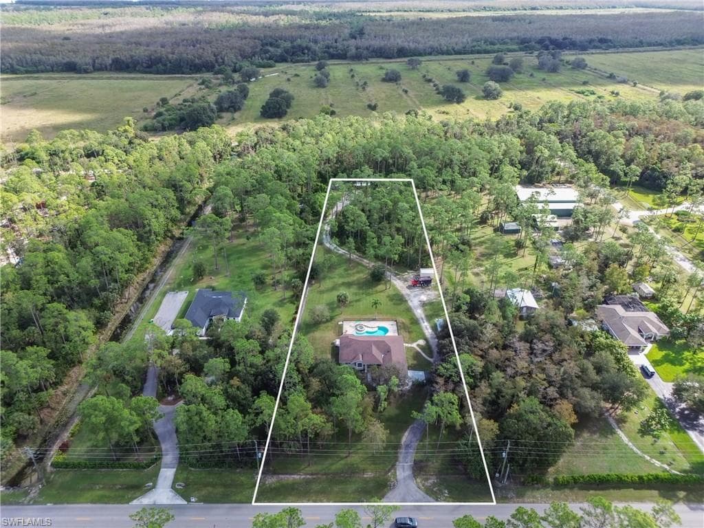 860 Desoto Blvd N, Naples, FL 34120-38