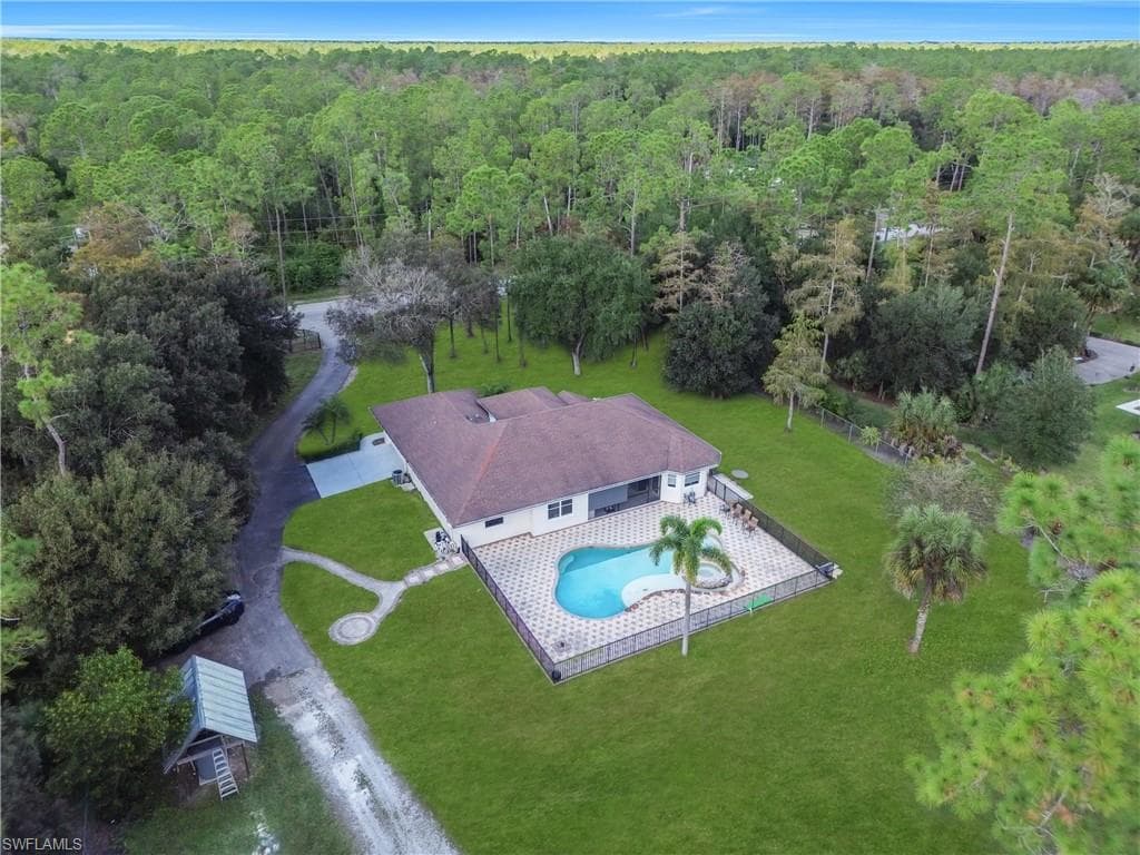 860 Desoto Blvd N, Naples, FL 34120-43