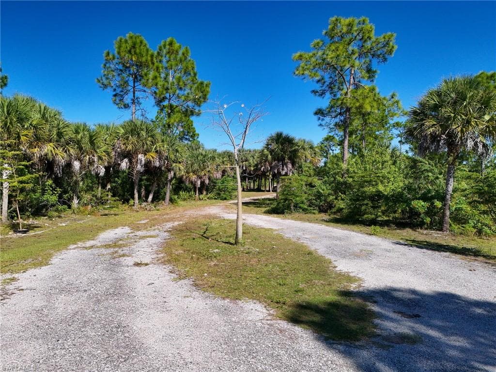 2191 28th Ave SE, Naples, FL 34117-8