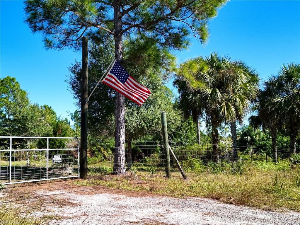 2191 28th Ave SE, Naples, FL 34117-7