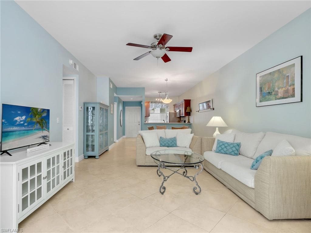 1042 Mainsail Dr 813, Naples, FL 34114-11