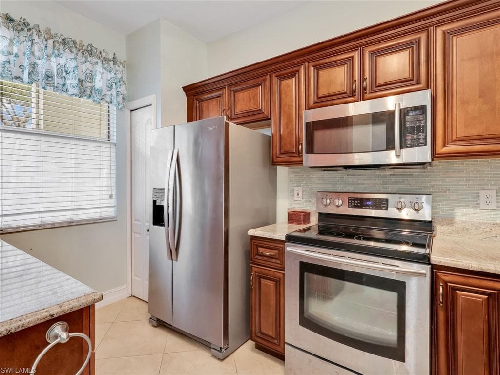 1042 Mainsail Dr 813, Naples, FL 34114-5