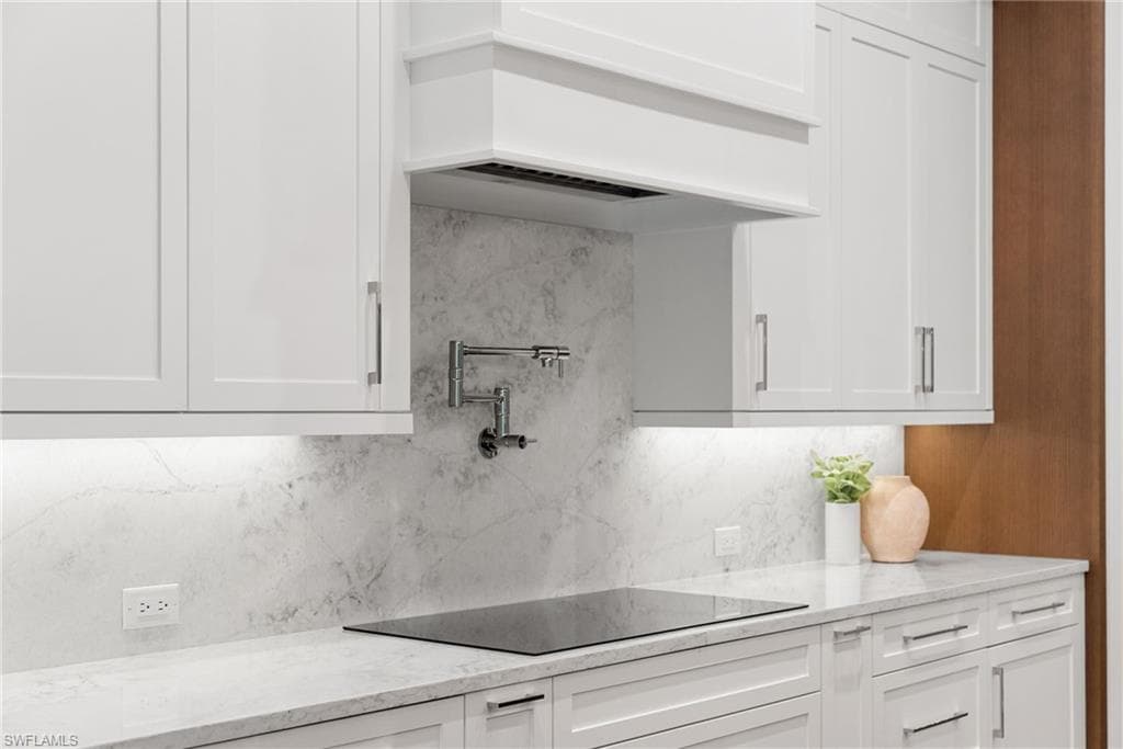 3233 64th St SW, Naples, FL 34105-14