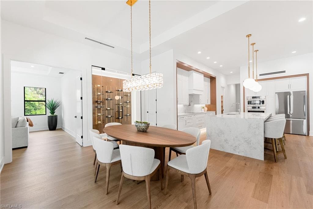 3233 64th St SW, Naples, FL 34105-16