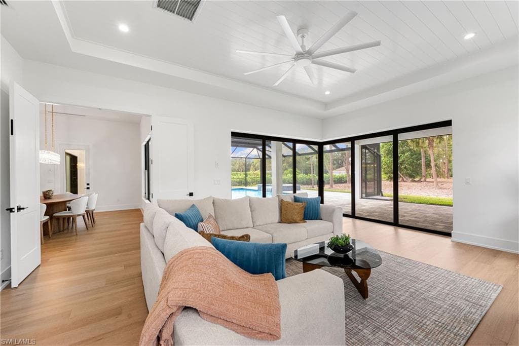 3233 64th St SW, Naples, FL 34105-17