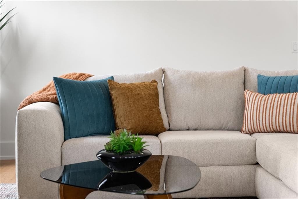 3233 64th St SW, Naples, FL 34105-18