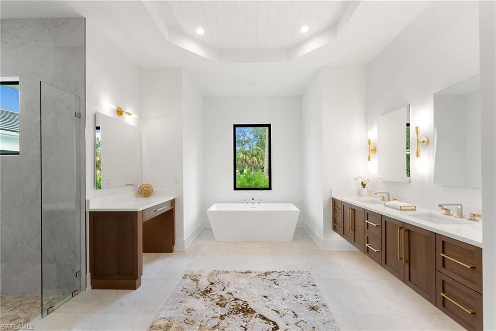 3233 64th St SW, Naples, FL 34105-25