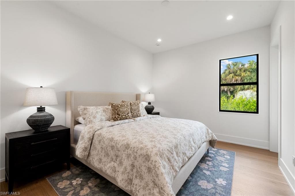 3233 64th St SW, Naples, FL 34105-28