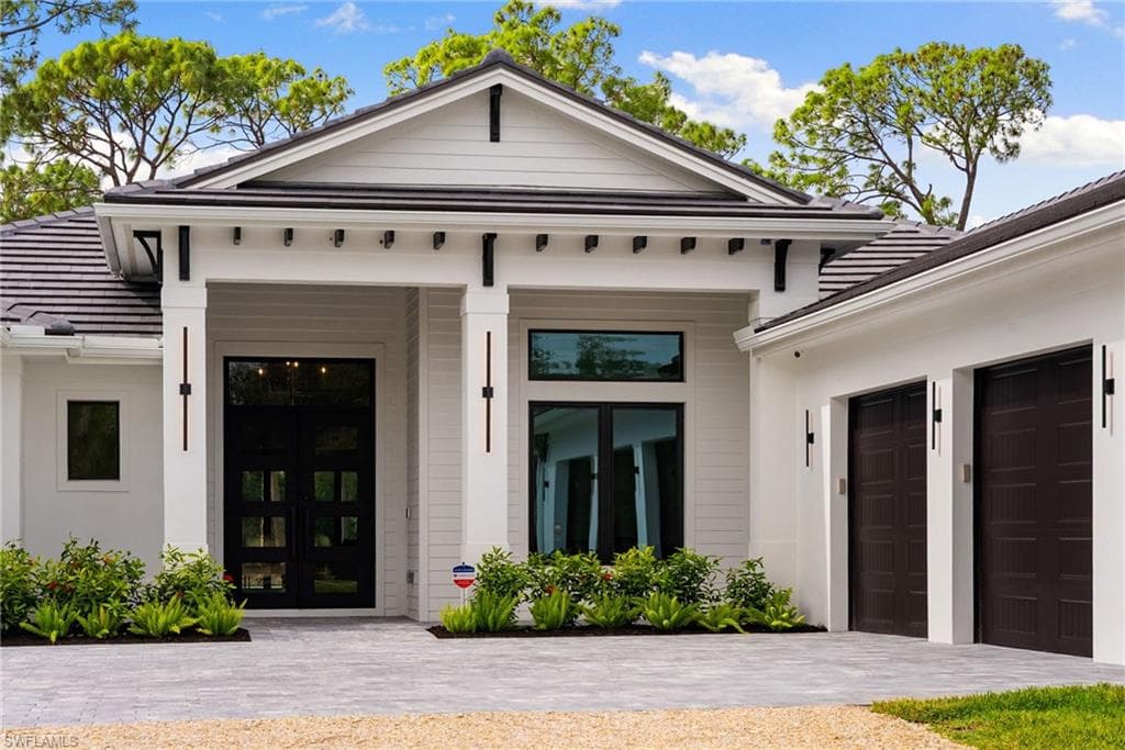 3233 64th St SW, Naples, FL 34105-44