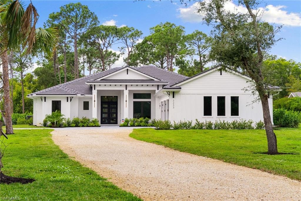 3233 64th St SW, Naples, FL 34105-46