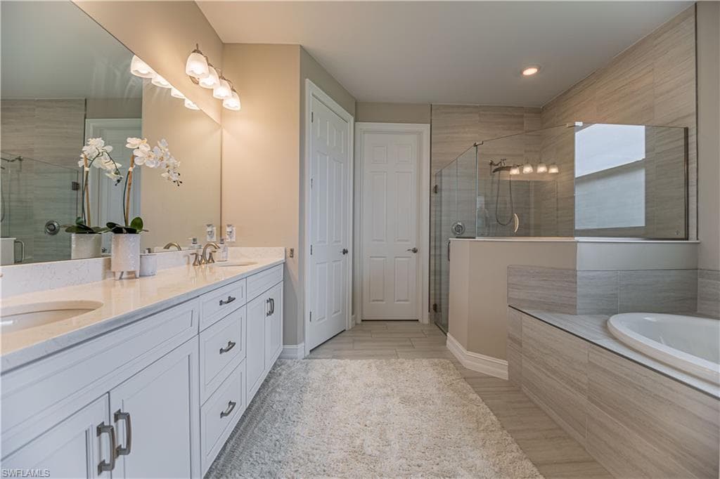 18750 Lake Hammock Dr, Naples, Fl 34114-27