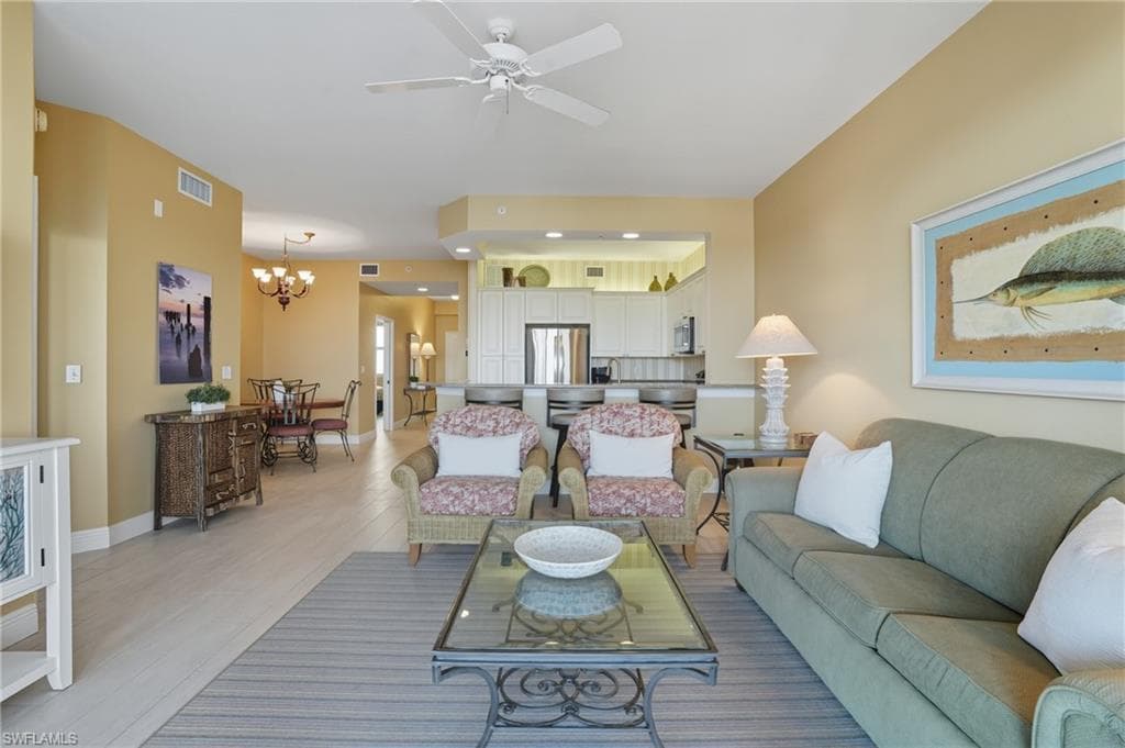 450 Launch Cir 503, Naples, FL 34108-8