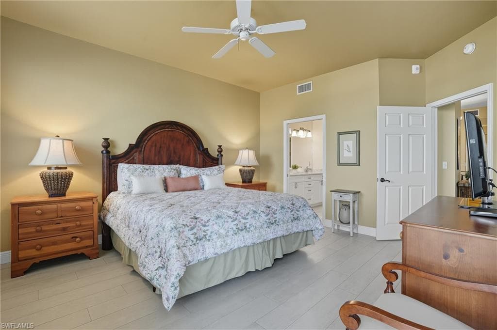 450 Launch Cir 503, Naples, FL 34108-15