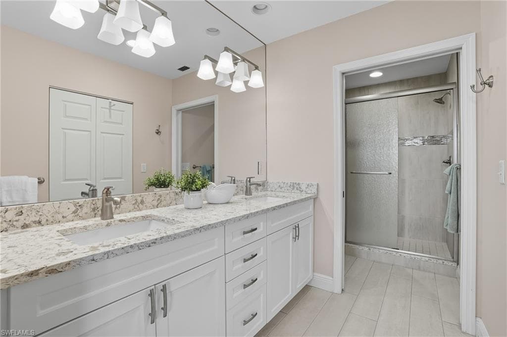 450 Launch Cir 503, Naples, FL 34108-17