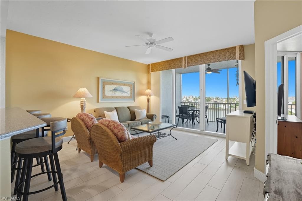 450 Launch Cir 503, Naples, FL 34108-4