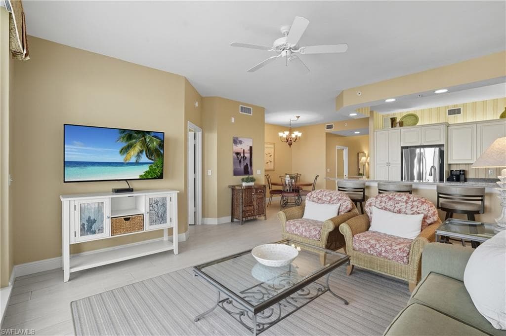 450 Launch Cir 503, Naples, FL 34108-7