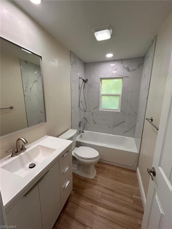 24410 Mountain View Dr, Bonita Springs, FL 34135-9